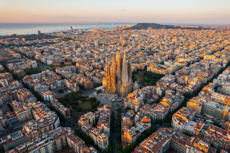 Ταξίδι στη Βαρκελώνη: Ο απόλυτος οδηγός για να ζήσεις την καρδιά της Καταλονίας