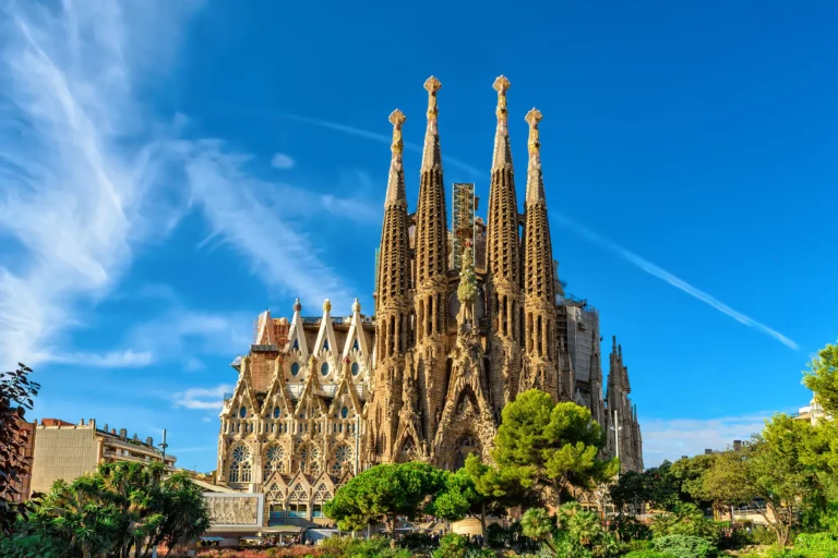 Sagrada Família στη Βαρκελώνη – το πιο εμβληματικό έργο του Antoni Gaudí