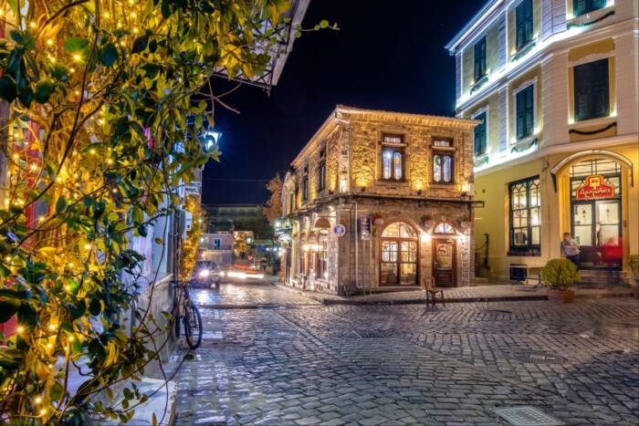 Τα πέντε καλύτερα bar της Ξάνθης σε φωτισμένο δρόμο της Παλιάς Πόλης