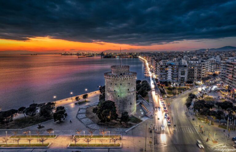 Bars στη Θεσσαλονίκη που θα Λατρέψεις για την Ατμόσφαιρά τους