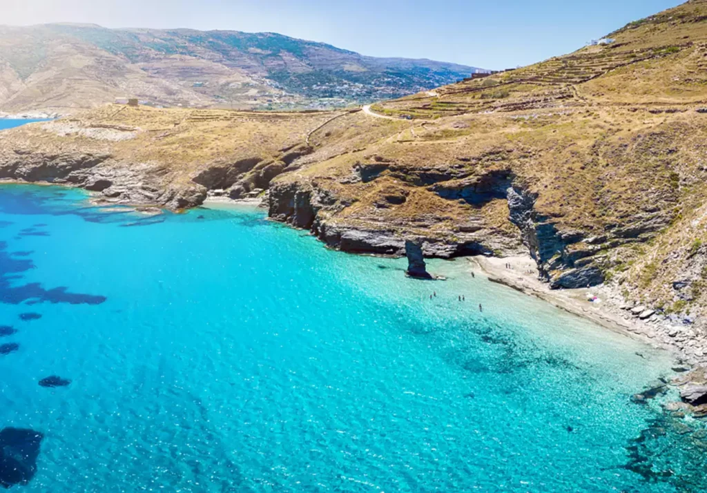Καλύτερες παραλίες στην Άνδρο – Παραλία Της Γριάς το Πήδημα
