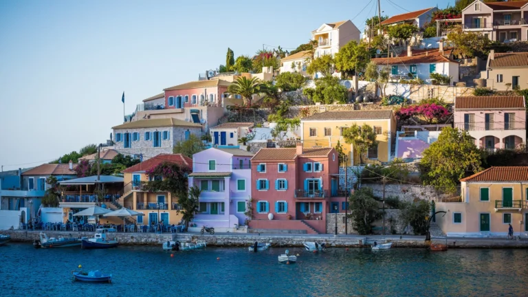 Ταξίδι στα Επτάνησα – παραδοσιακό λιμανάκι στην Ιθάκη