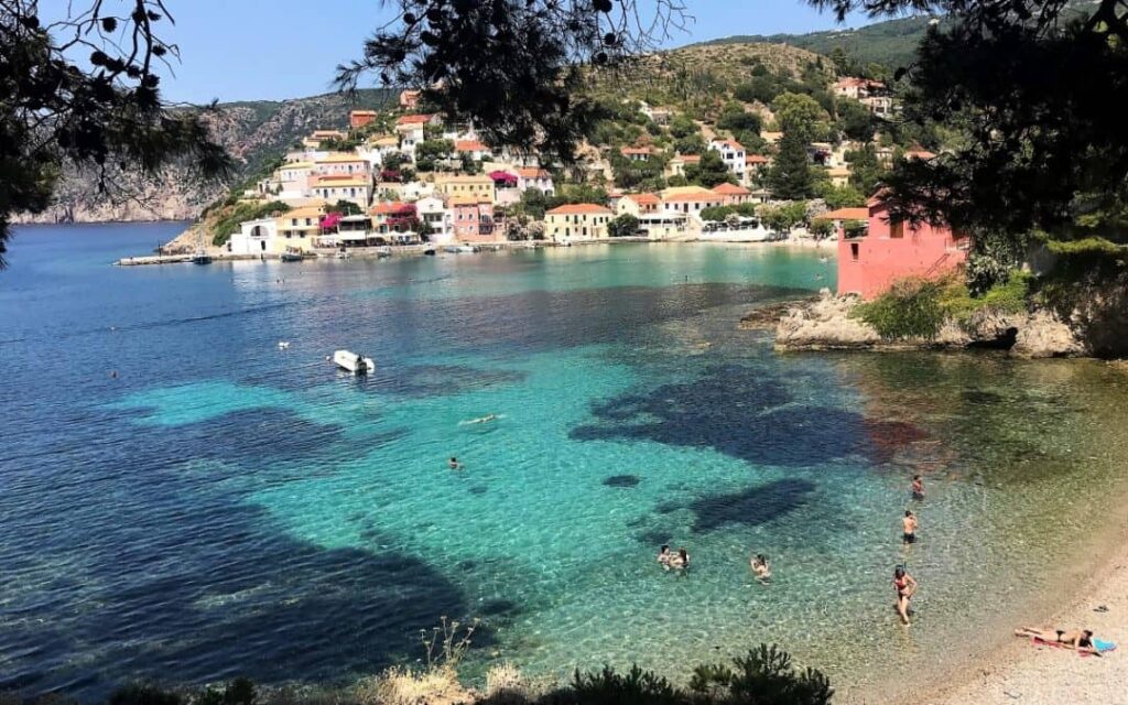 Ταξίδι στην Κεφαλονιά – ήρεμες στιγμές στην παραλία της Ασσού