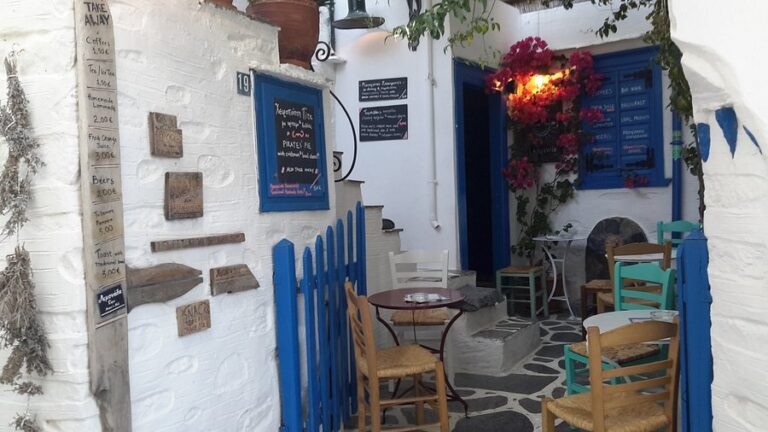 Καλύτερα εστιατόρια στη Σύρο: Γεύσεις που αποκαλύπτουν την ψυχή του νησιού