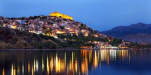 Ταξίδι στο Βόρειο Αιγαίο – Η μαγεία του Μολύβου τη νύχτα