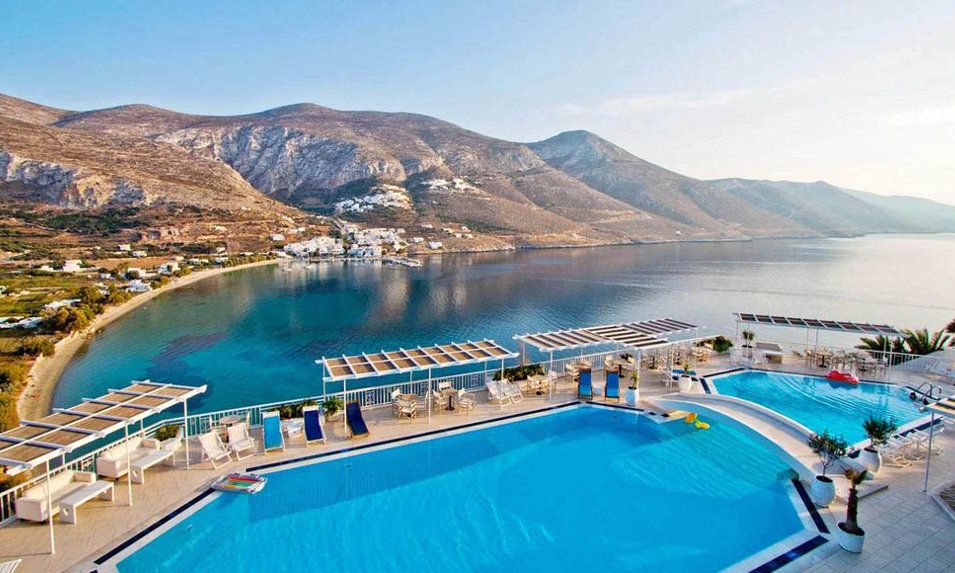 Aegialis Hotel & Spa με θέα στον κόλπο της Αιγιάλης στην Αμοργό Καλύτερα ξενοδοχεία στην Αμοργό