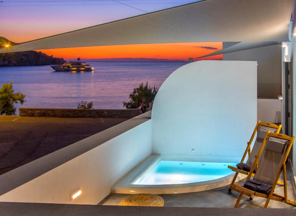 Oro Suites στο Κίνι – καλύτερα ξενοδοχεία στη Σύρο