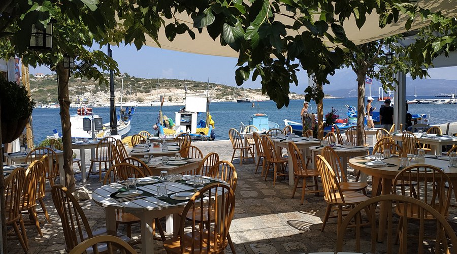 Μερμιζέλι Σάμος – παραδοσιακή ταβέρνα με τοπικές γεύσεις
