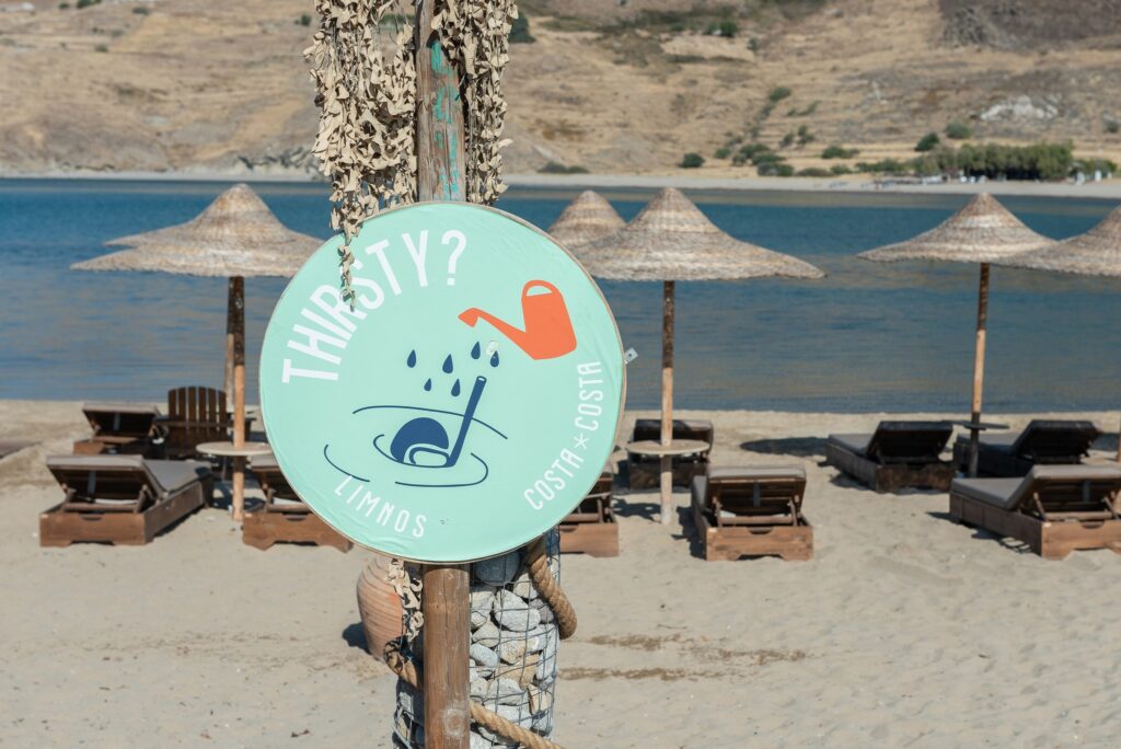 Costa Costa Beach Bar στη Λήμνο – Άγιος Ιωάννης