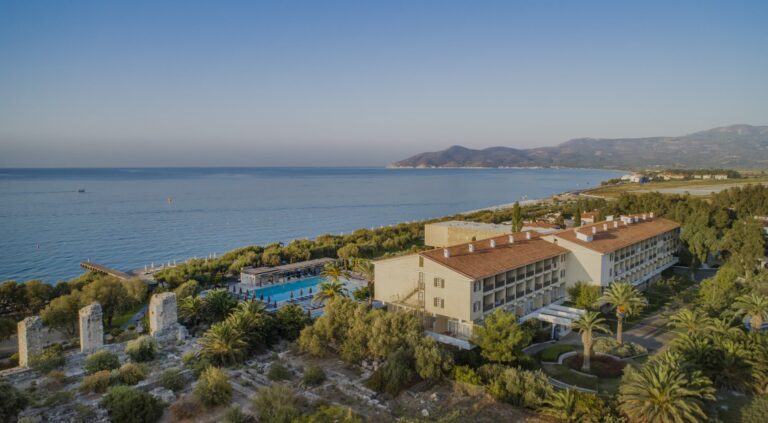 Doryssa Seaside Resort στη Σάμο – πολυτελές ξενοδοχείο δίπλα στη θάλασσα