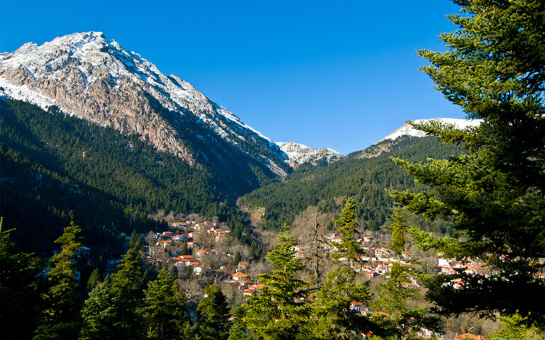 Αθανάσιος Διάκος Φωκίδας – ορεινό χωριό στις πλαγιές της Γκιώνας