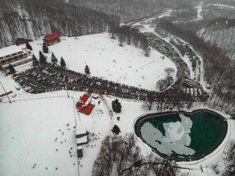 Πανοραμική θέα του Χιονοδρομικού Κέντρου 3-5 Πηγάδια στη Νάουσα