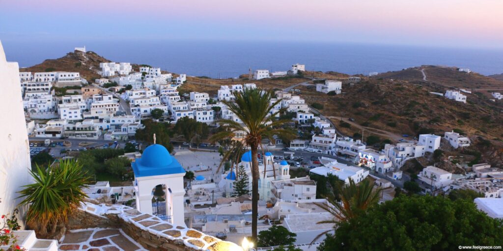 Εκκλησίες και τοπίο: πίστη με θέα το Αιγαίο στην Ίος