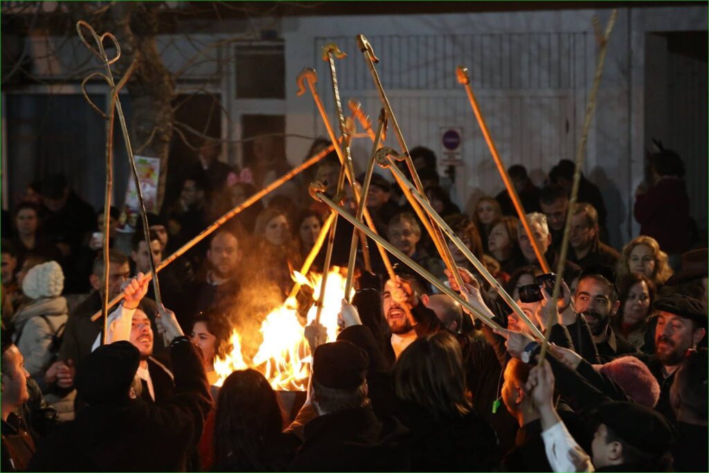Φανοί Κοζάνης: Η φωτιά που ανάβει την καρδιά της Αποκριάς