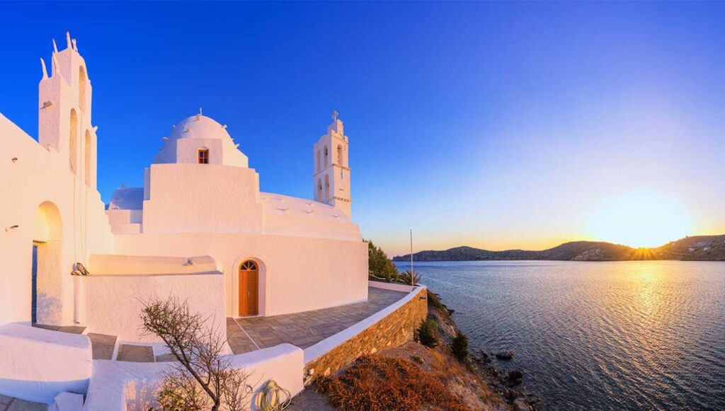 Οι πιο όμορφες εκκλησίες της Ίου που αξίζει να δεις