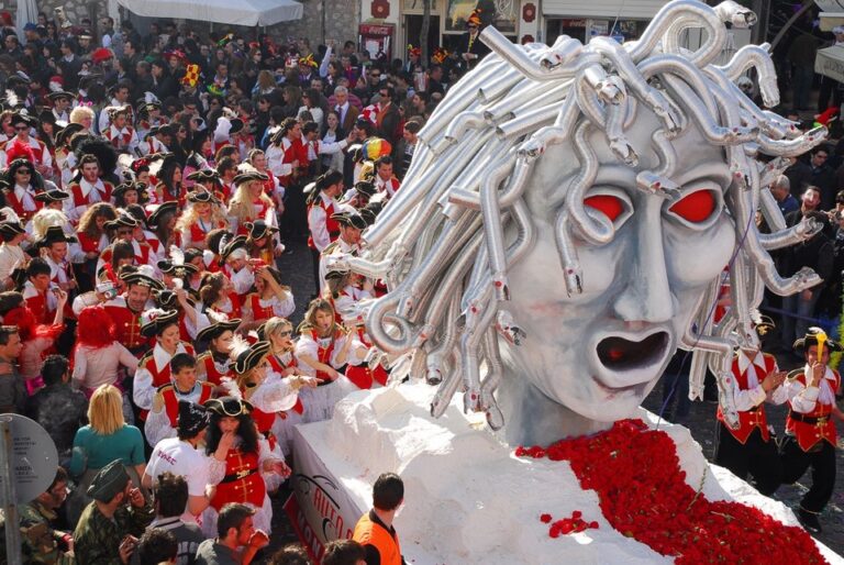 Καρναβάλι Ξάνθης: Παράδοση, έθιμα και ο πιο αυθεντικός αποκριάτικος θεσμός