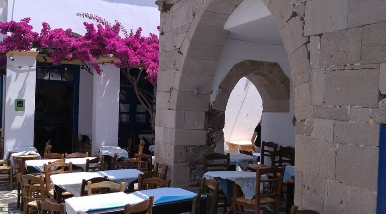 Καλύτερα εστιατόρια στη Μήλο: Γεύσεις και αυθεντική κουζίνα