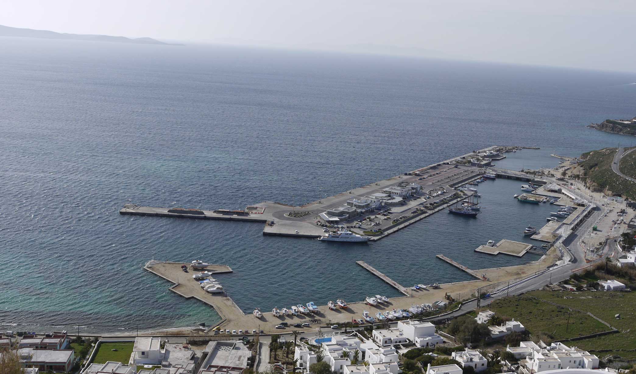 Mykonos Port Transfer: From Yacht to Beach Club