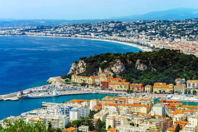 καλύτερη εποχή για ταξίδι στην Κυανή Ακτή